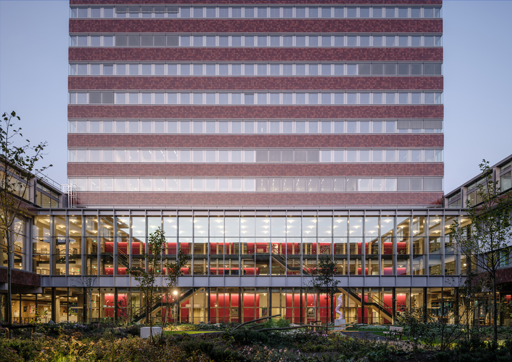 2025 12 17 De Nederlandsche Bank wins the Geurt Brinkgreve Bokaal 2025